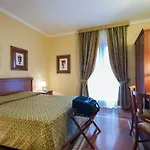 فندق Residenza D'aragona 4*