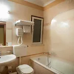 فندق Residenza D'aragona 4*