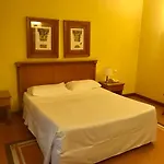 فندق Residenza D'aragona 4*