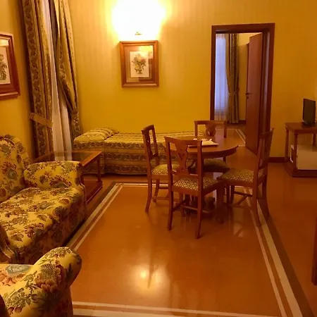 Residenza D'aragona 酒店 4*