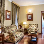 Hotel Residenza D'aragona 4*