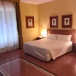 Hotel Residenza D'aragona 4*