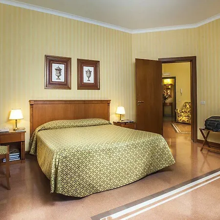 Residenza D'aragona 4* باليرمو