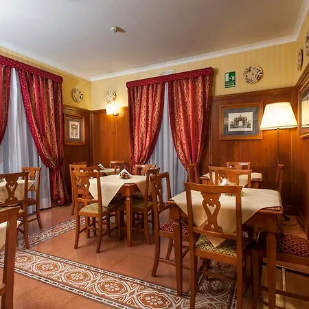 Residenza D'aragona 4* باليرمو