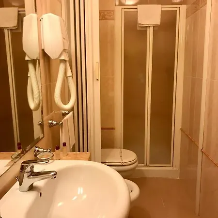 Residenza D'aragona 4* باليرمو